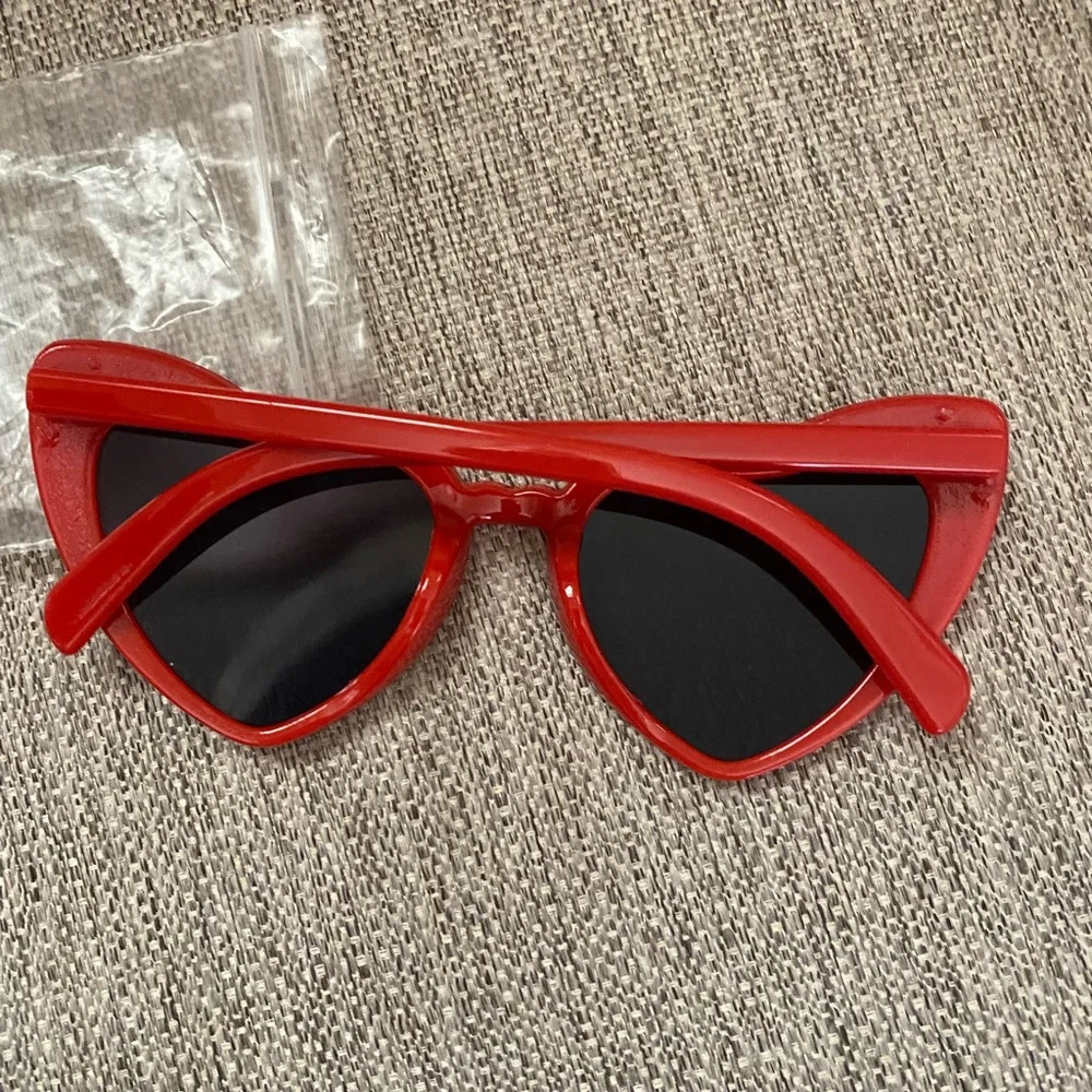 N/A stylish red